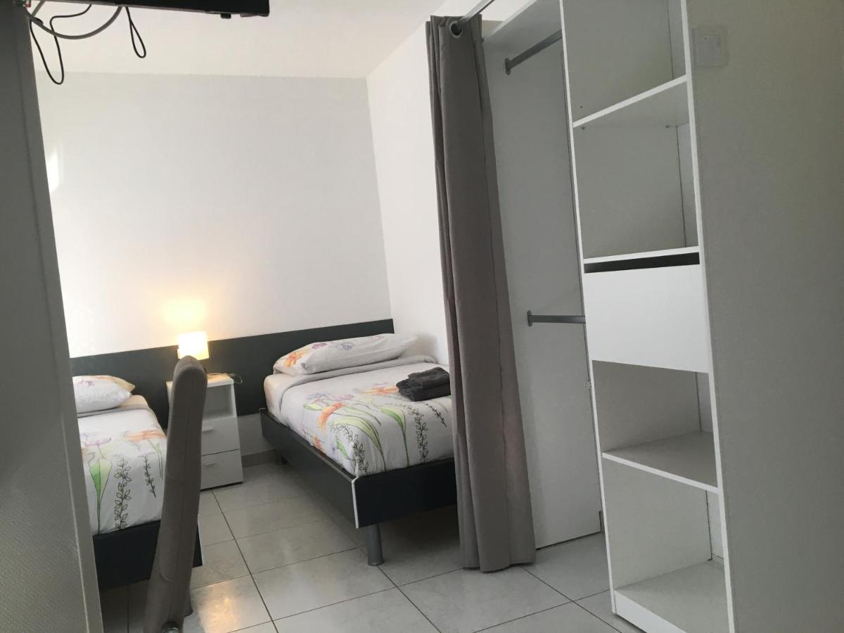 Studios Lora Rm 860 Saint-Louis  Zewnętrze zdjęcie