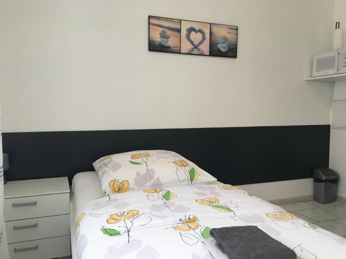 Studios Lora Rm 860 Saint-Louis  Zewnętrze zdjęcie